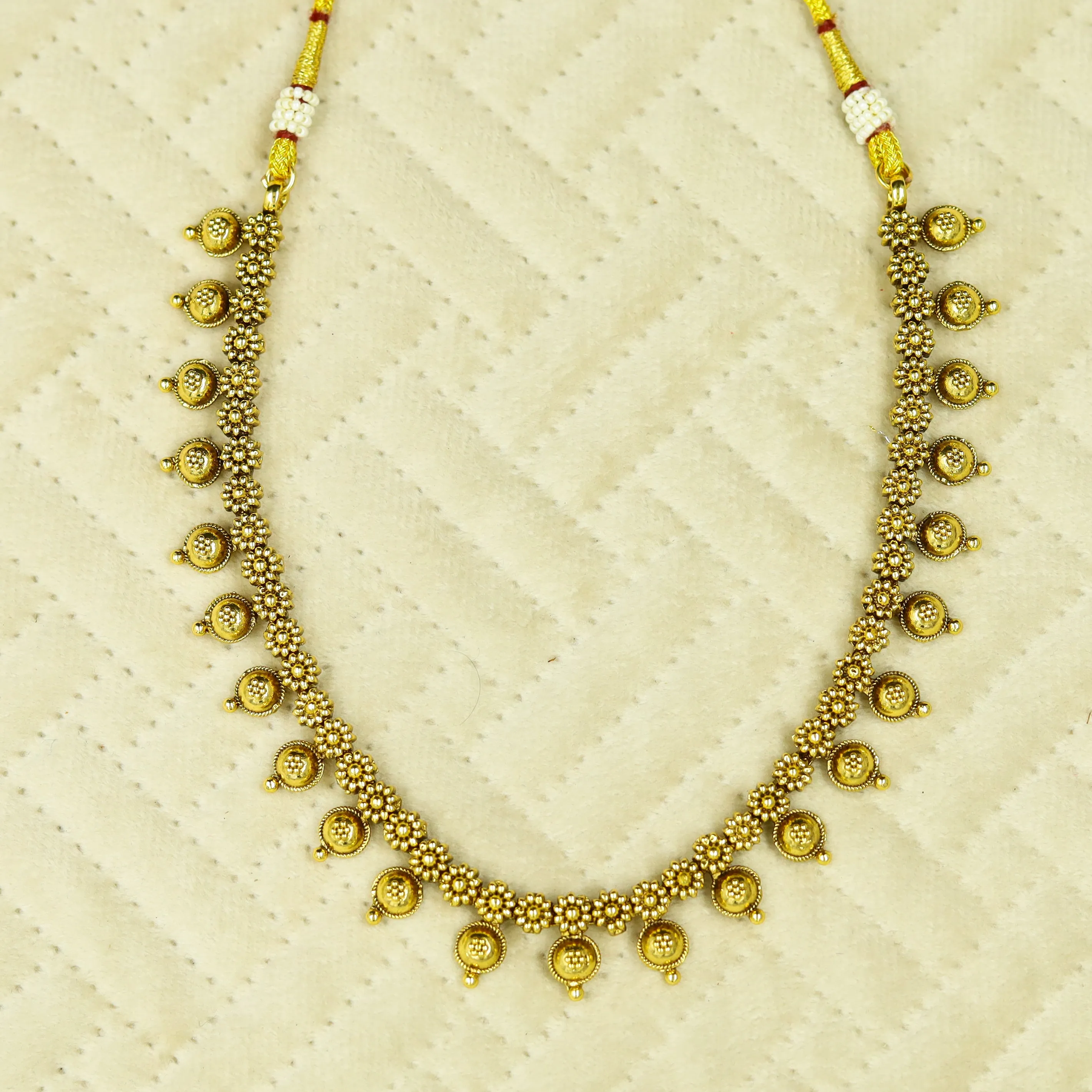 Round Neck Antique Necklace Set 12124-28