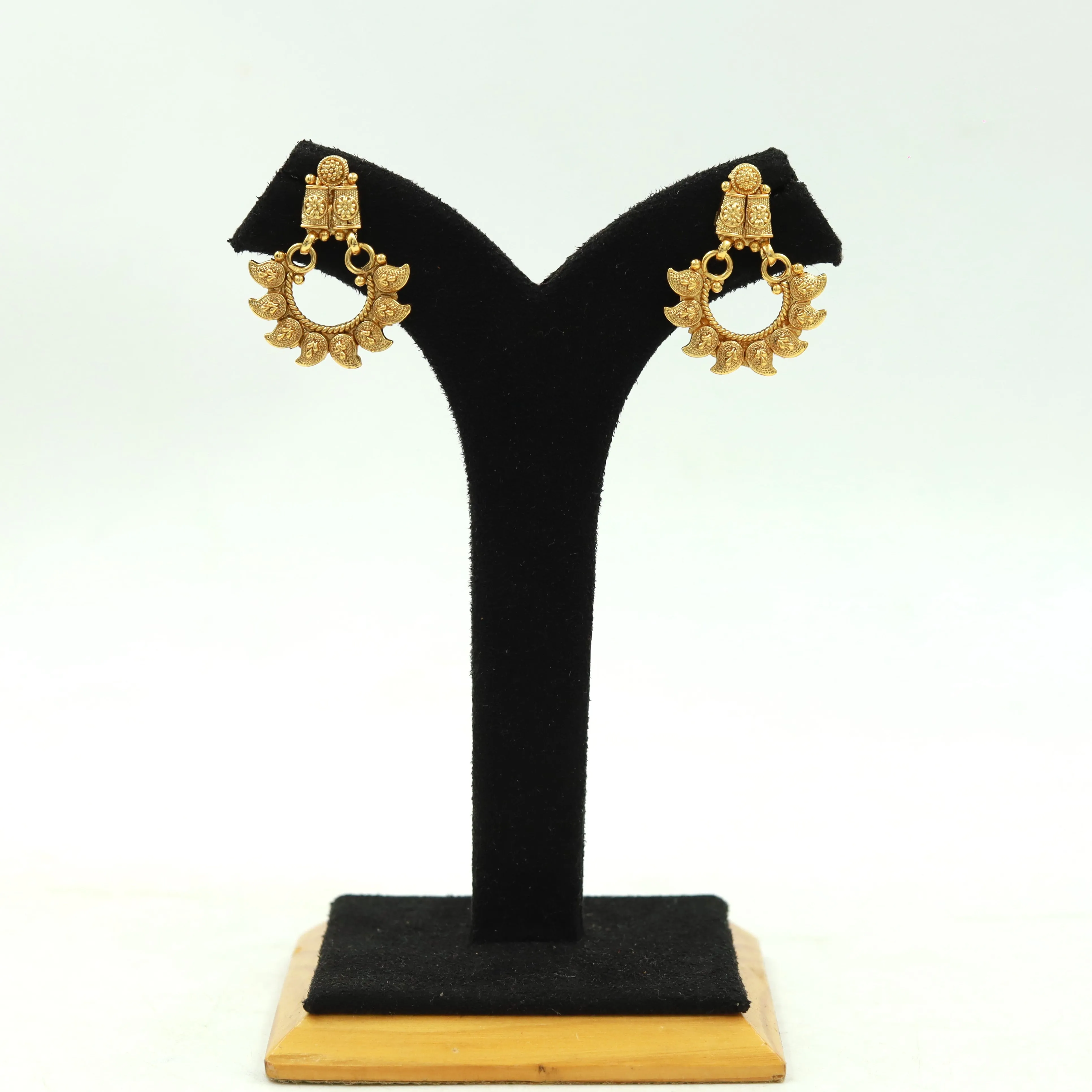 Round Neck Gold Look Necklace Set 16669-33