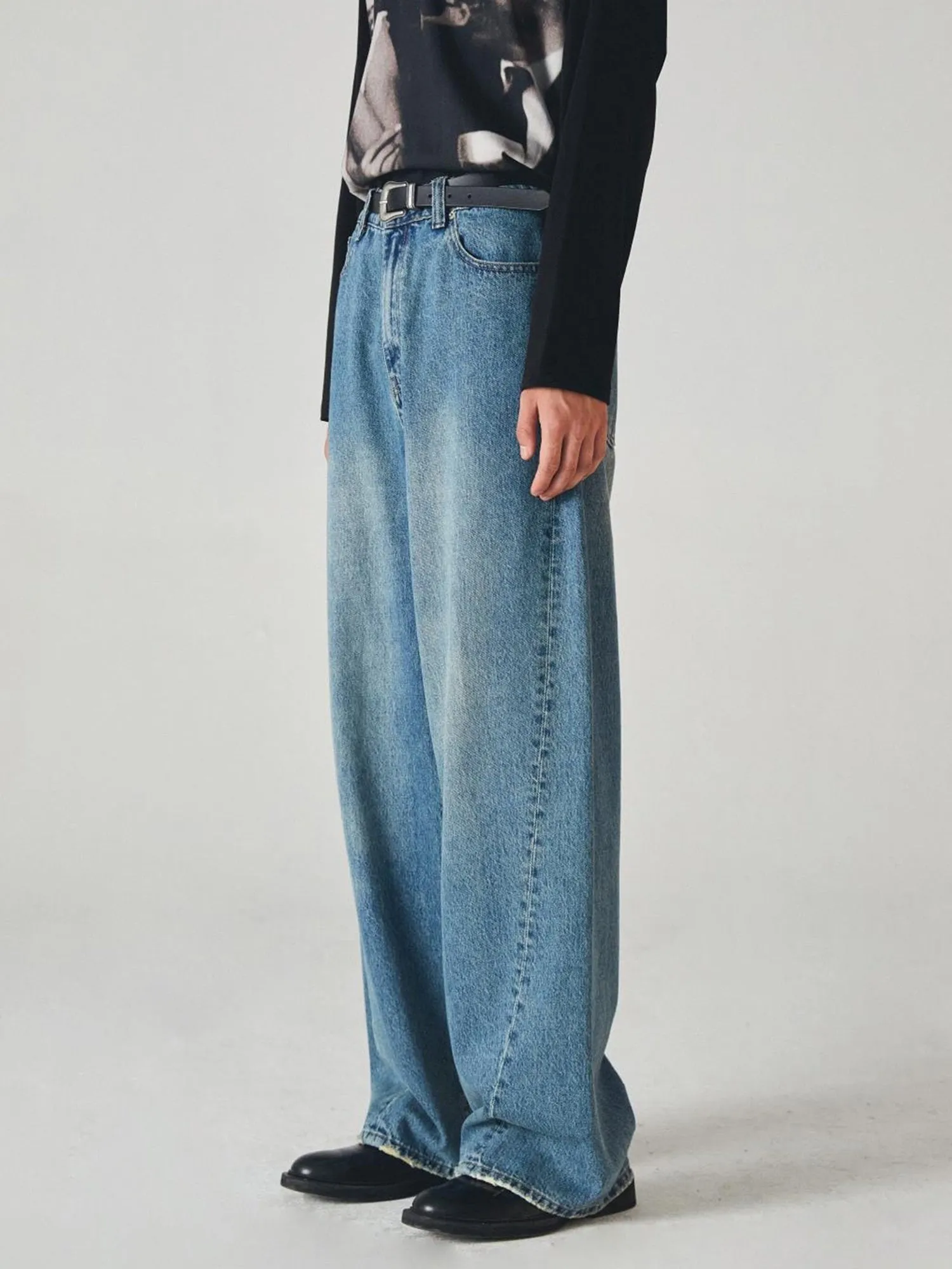 Wide Leg Washed Jeans